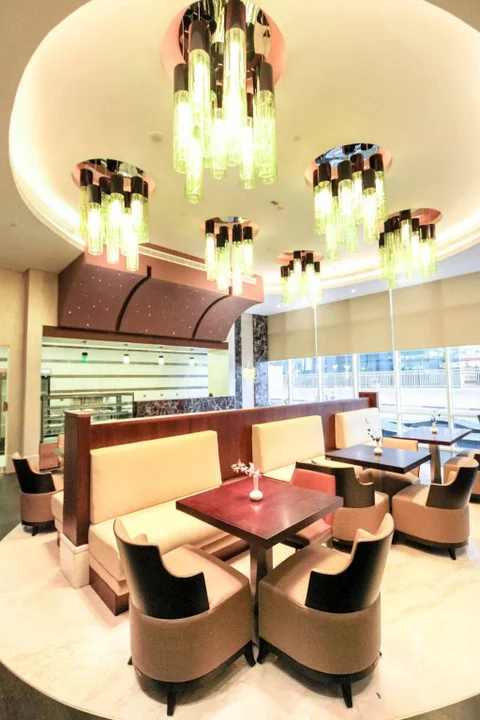 Абу-Даби: Danat Residence
