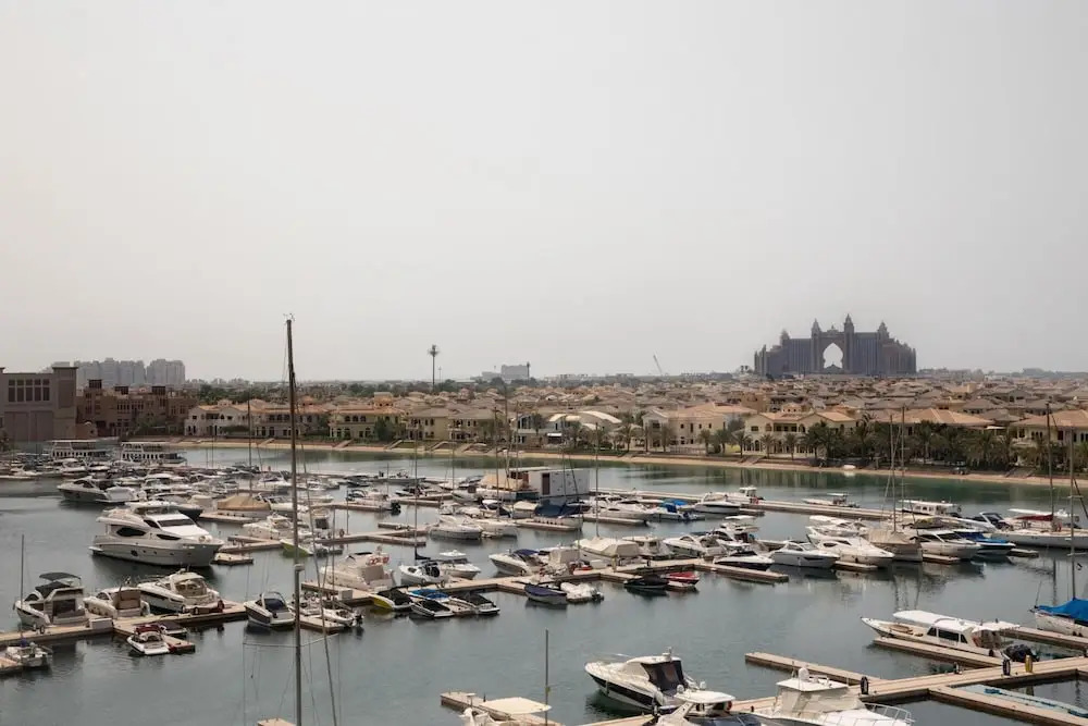 Дубай: Palm Jumeirah Luxury w Private Beach Atlantis View