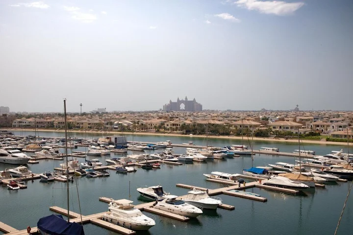 Дубай: Palm Jumeirah Luxury w Private Beach Atlantis View