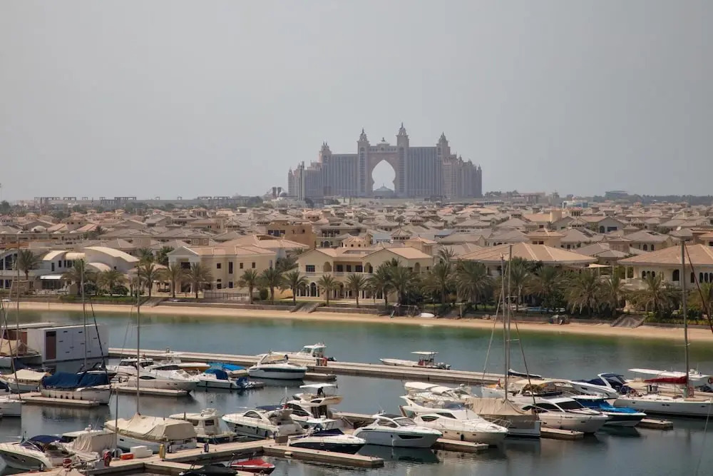 Дубай: Palm Jumeirah Luxury w Private Beach Atlantis View