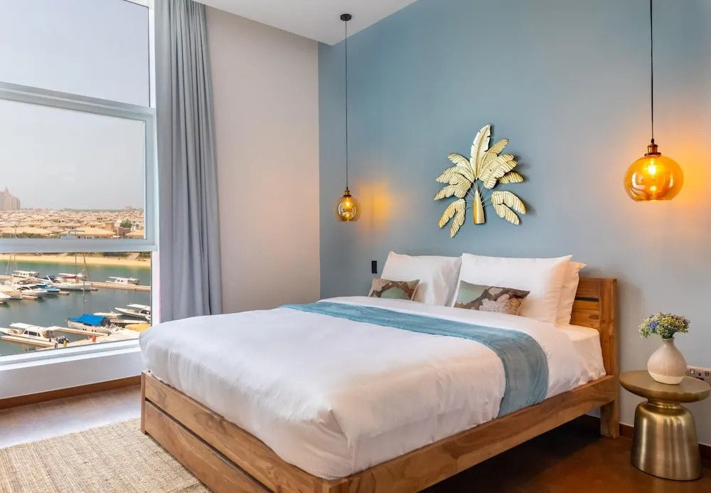 Дубай: Palm Jumeirah Luxury w Private Beach Atlantis View