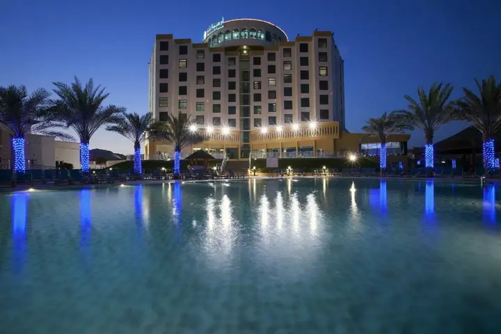 Курортный отель Oceanic Khorfakkan Resort And Spa — фото 2