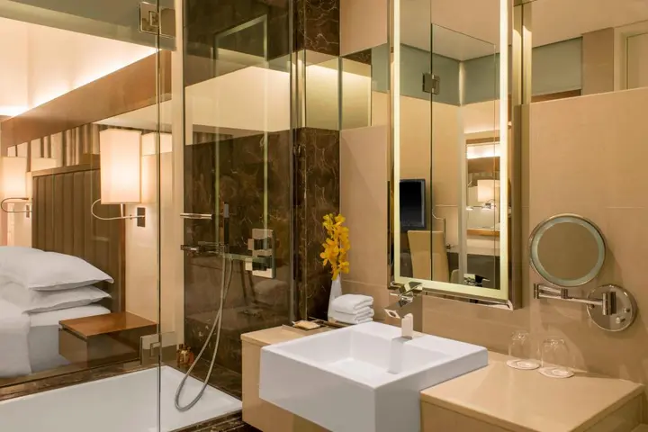 Дубай: Sheraton Mall of the Emirates Hotel, Dubai