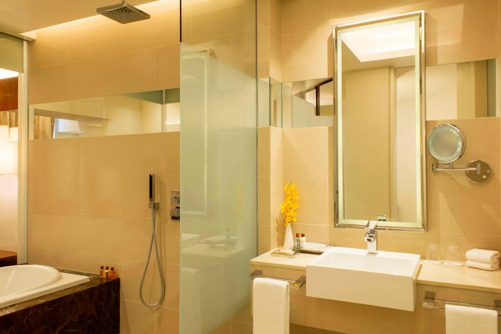 Дубай: Sheraton Mall of the Emirates Hotel, Dubai