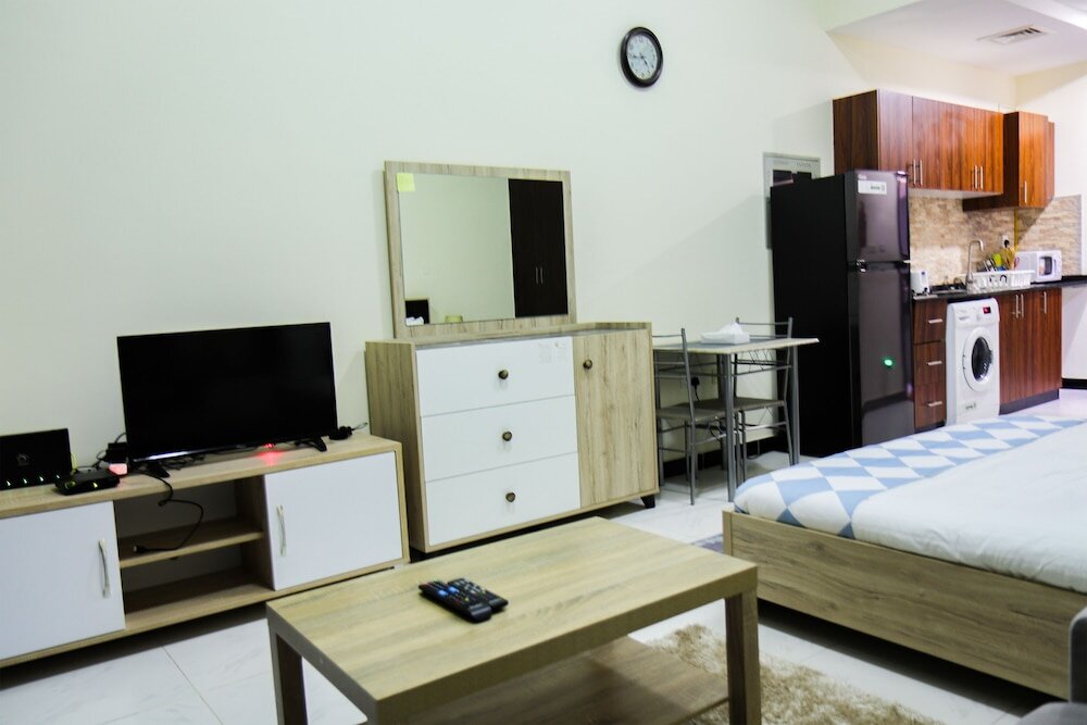 Дубай: Studio Apartment in Knightbridge Court