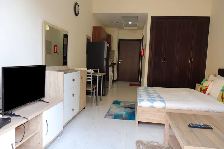 Дубай: Studio Apartment in Knightbridge Court