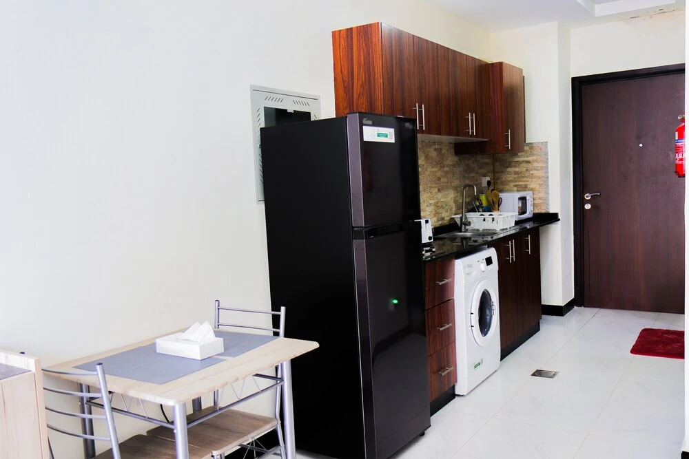 Дубай: Studio Apartment in Knightbridge Court
