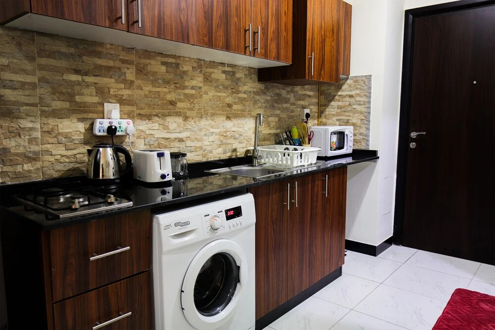 Дубай: Studio Apartment in Knightbridge Court