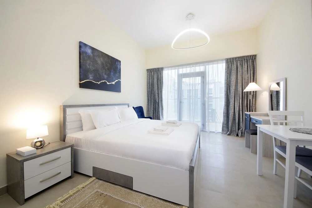 Дубай: Studio Apartment in Azizi Samia