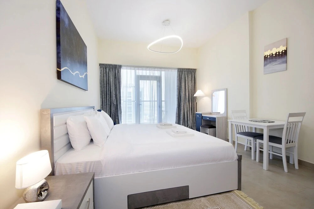 Дубай: Studio Apartment in Azizi Samia