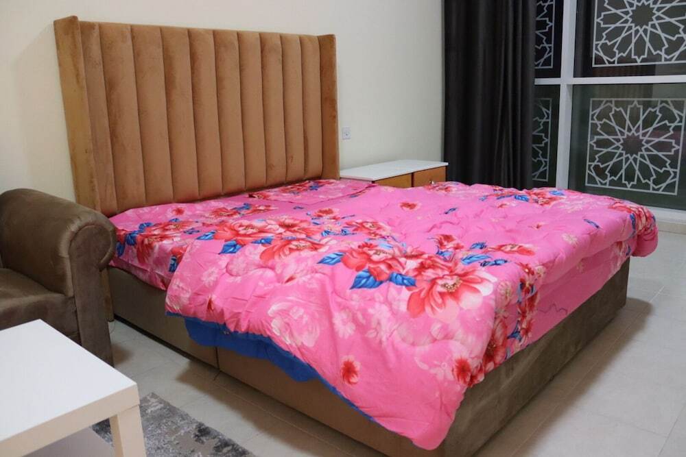 Дубай: Stunning Studio With Pool And Gym Close To Marina