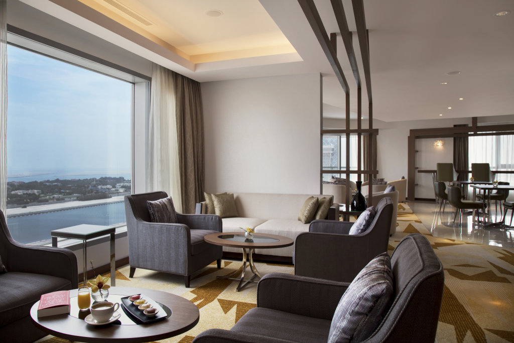 Абу-Даби: Pearl Rotana Hotel Capital Centre