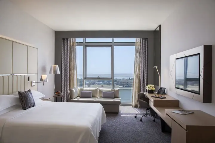 Абу-Даби: Pearl Rotana Hotel Capital Centre
