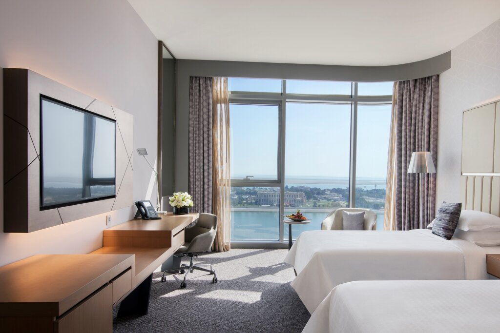 Абу-Даби: Pearl Rotana Hotel Capital Centre
