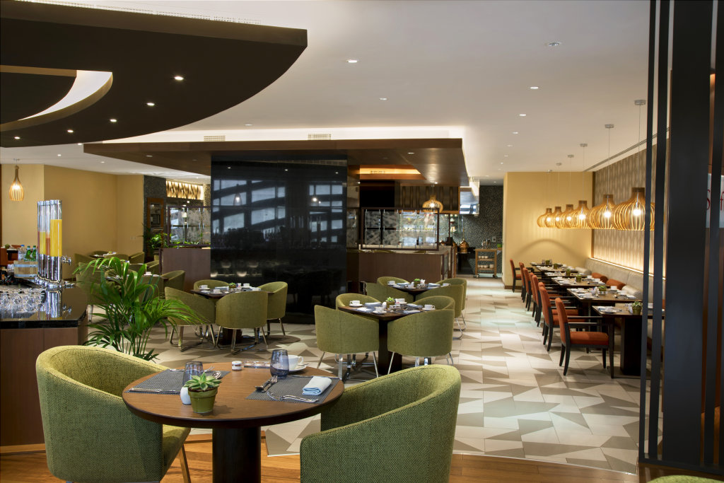 Абу-Даби: Pearl Rotana Hotel Capital Centre