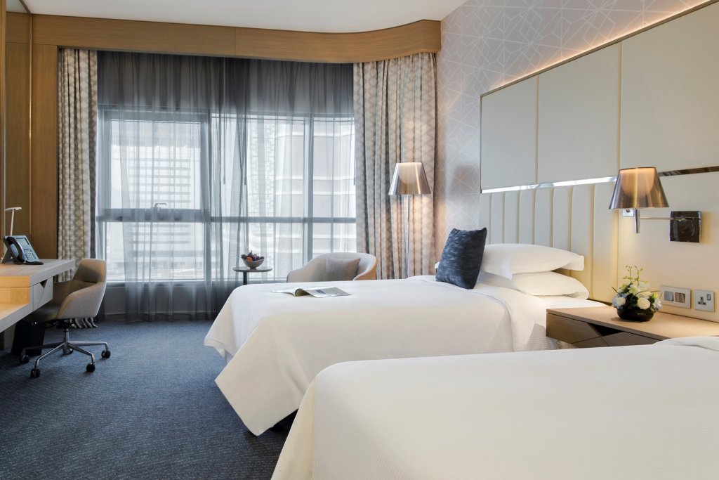 Абу-Даби: Pearl Rotana Hotel Capital Centre