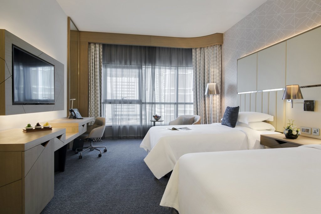 Абу-Даби: Pearl Rotana Hotel Capital Centre