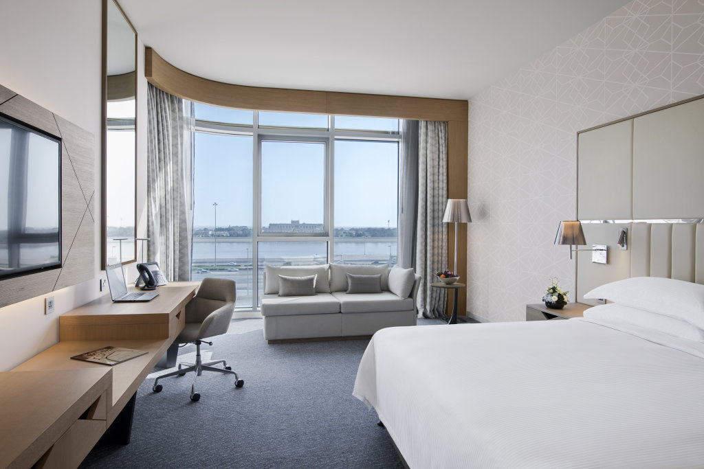 Абу-Даби: Pearl Rotana Hotel Capital Centre