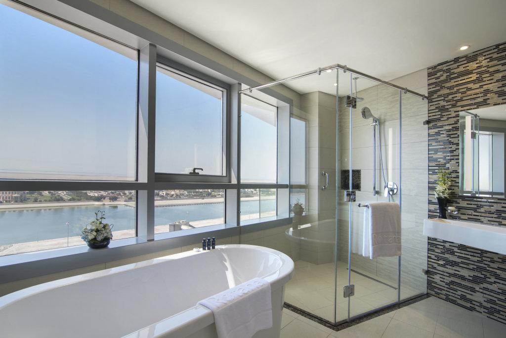 Абу-Даби: Pearl Rotana Hotel Capital Centre