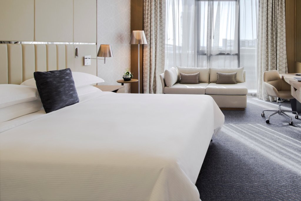 Абу-Даби: Pearl Rotana Hotel Capital Centre