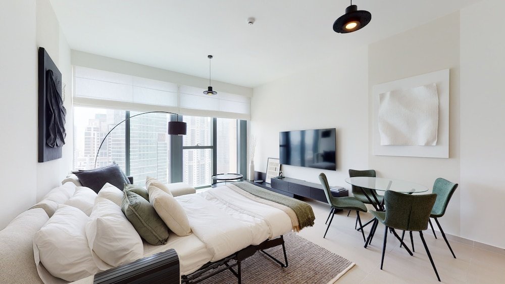 Дубай: Stylish 23rd Floor Apartment at BLVD