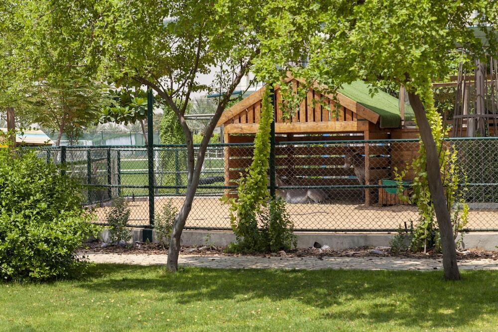 Дубай: The Sustainable Homes Operated by fam Living