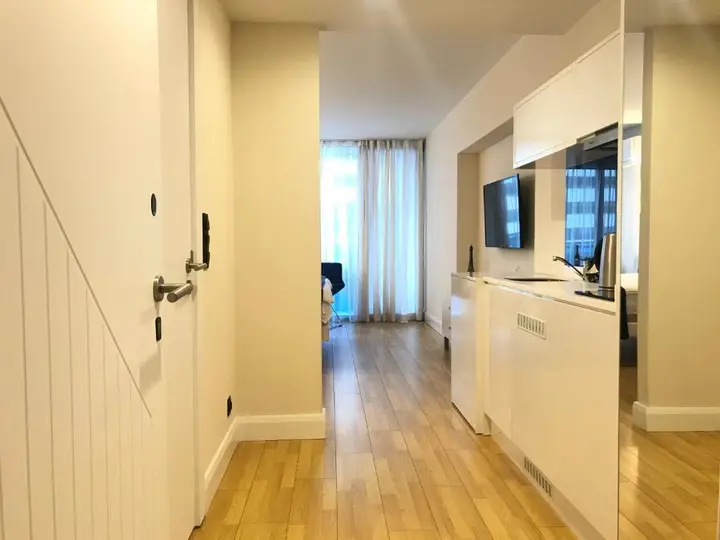 Nini's Apartament with Black sea view — фото 5