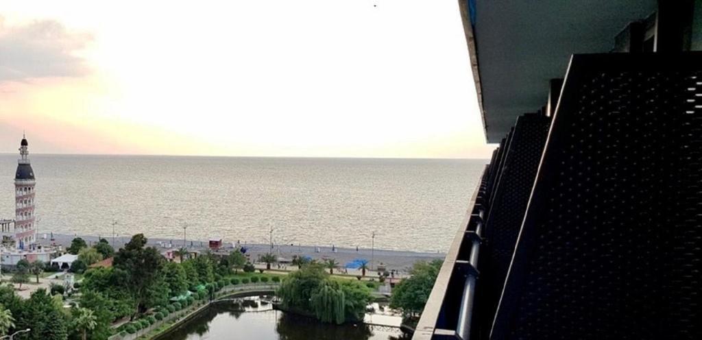 Батуми: Nini's Apartament with Black sea view