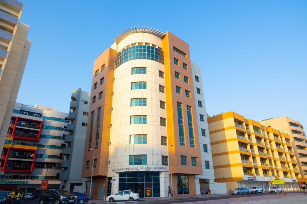 Дубай: Mra Grand Hotel