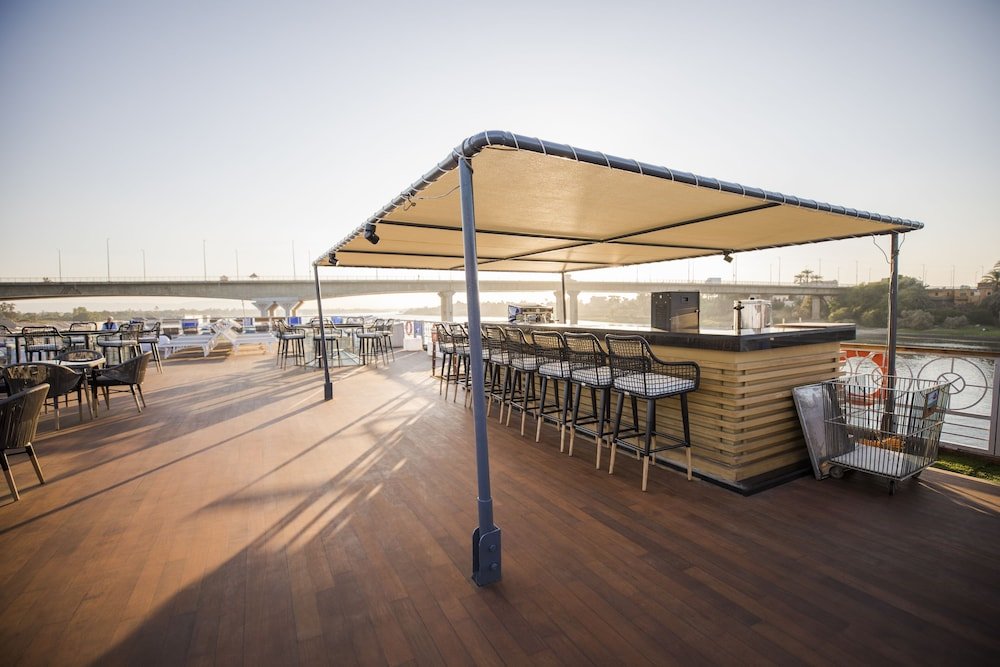 Луксор: SUNRISE Semiramis III Cruise