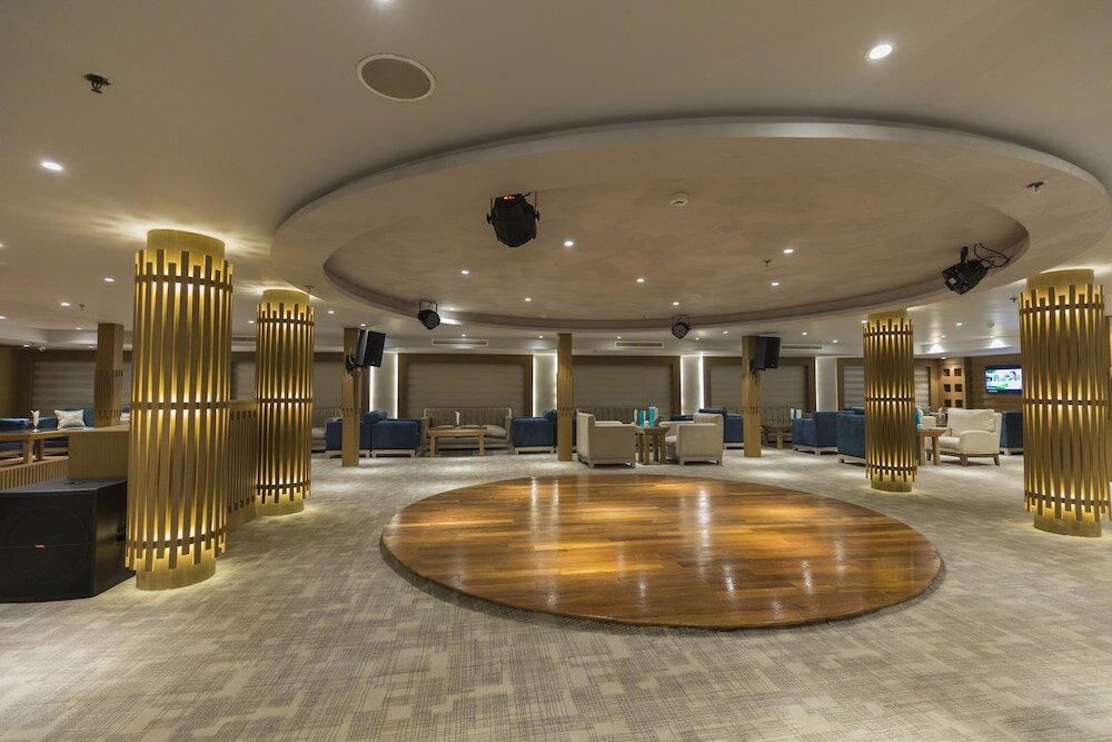 Луксор: SUNRISE Semiramis III Cruise