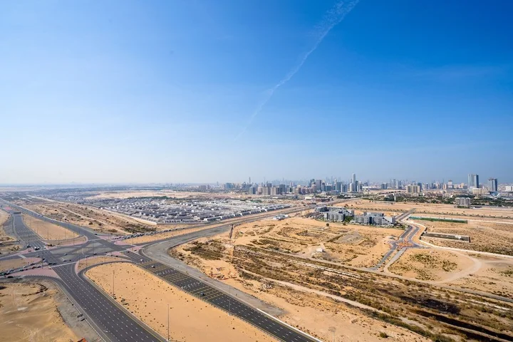 Дубай: Tanin - Studios at Damac Hills Carson Tower C