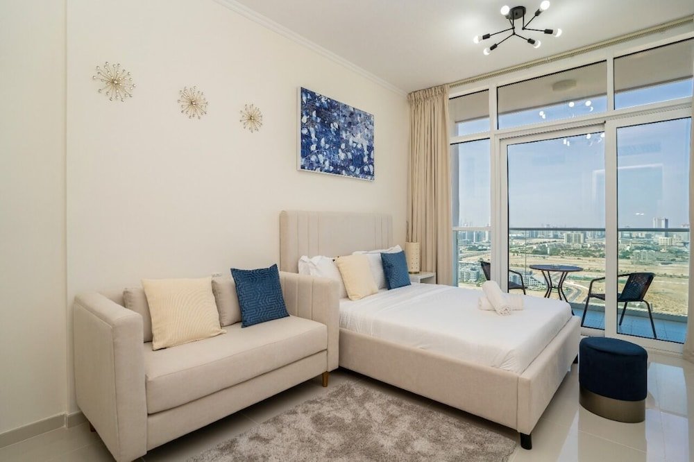 Дубай: Tanin - Studios at Damac Hills Carson Tower C
