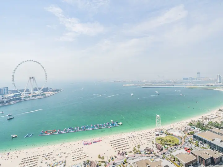 Дубай: Apartments Spacious 2BR Dubai Eye Sea View JBR