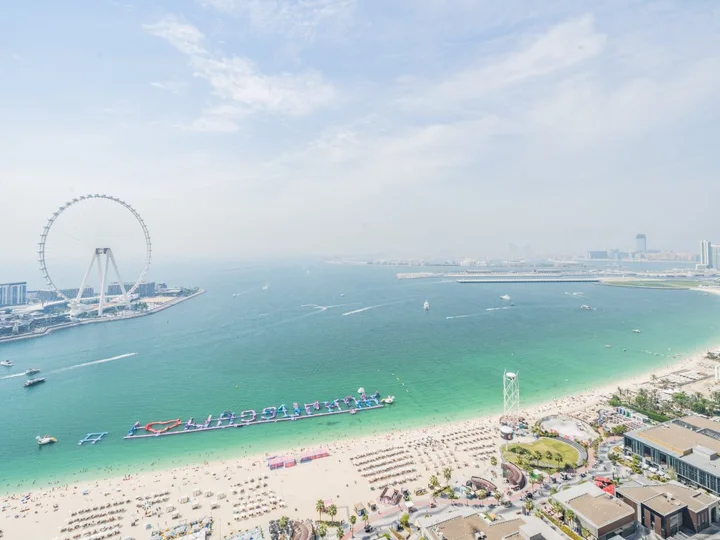 Дубай: Apartments Spacious 2BR Dubai Eye Sea View JBR