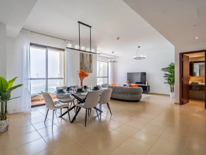 Дубай: Apartments Spacious 2BR Dubai Eye Sea View JBR