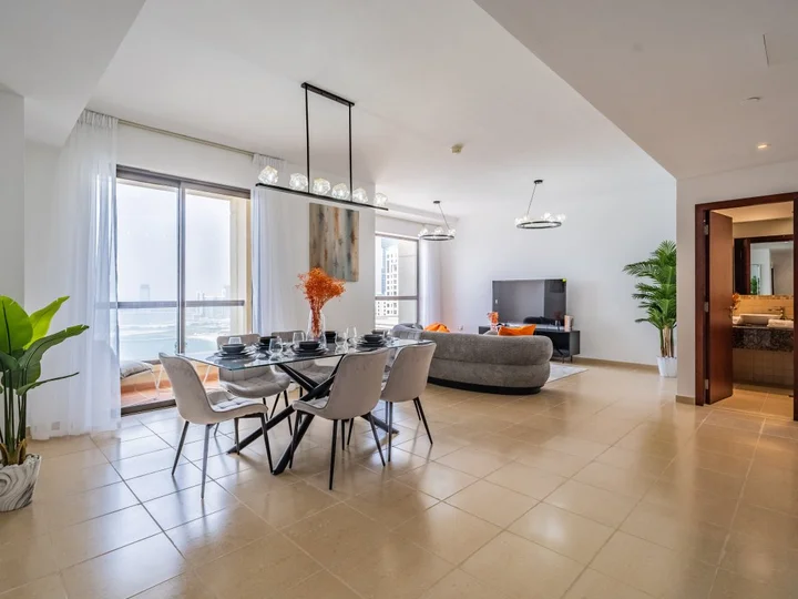 Дубай: Apartments Spacious 2BR Dubai Eye Sea View JBR