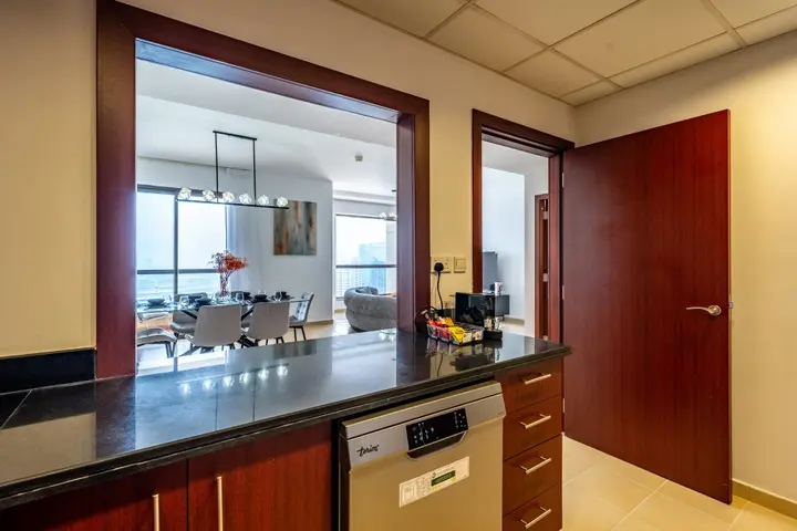 Дубай: Apartments Spacious 2BR Dubai Eye Sea View JBR