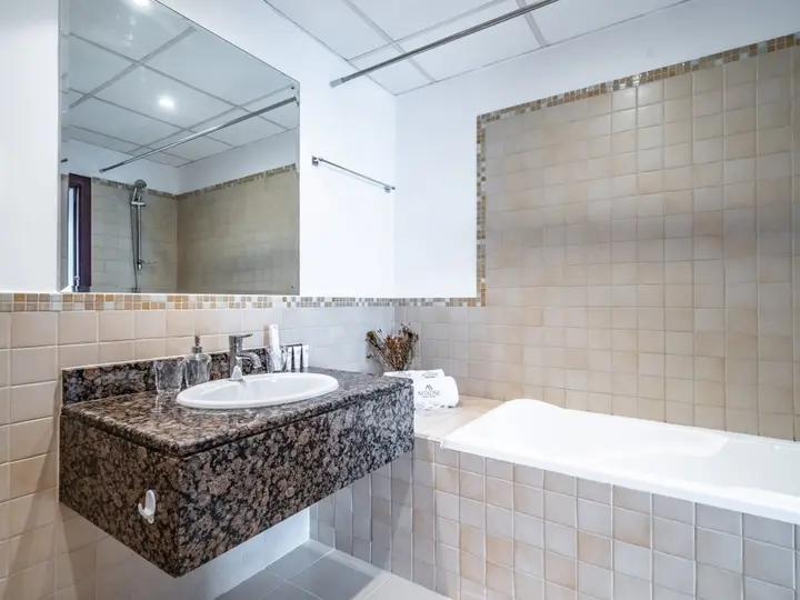 Дубай: Apartments Spacious 2BR Dubai Eye Sea View JBR