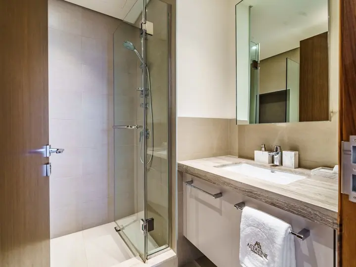 Дубай: Apartments Luxurious 2BR in Boulevard Heights Downtown Dubai