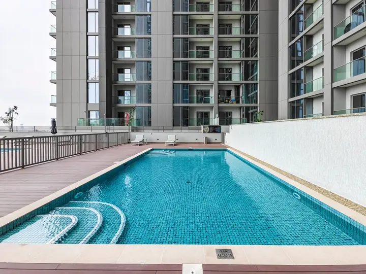 Дубай: Apartments Cozy 1 BR Burj Khalifa Glimpse Sobha Hartland