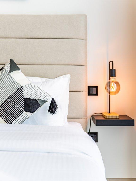 Дубай: Apartments Cozy 1 BR Burj Khalifa Glimpse Sobha Hartland