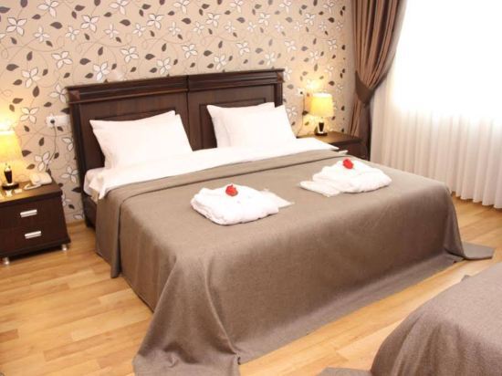 Кутаиси: Hotel Monopoli