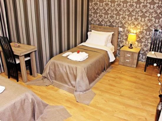 Кутаиси: Hotel Monopoli