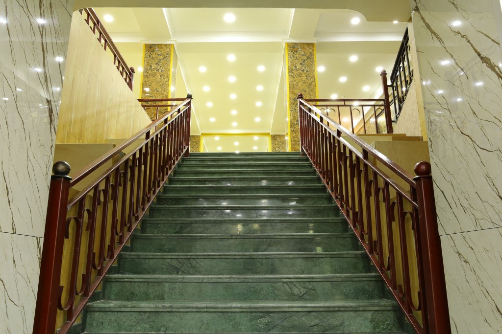 Тбилиси: DKD-Bridge Отель