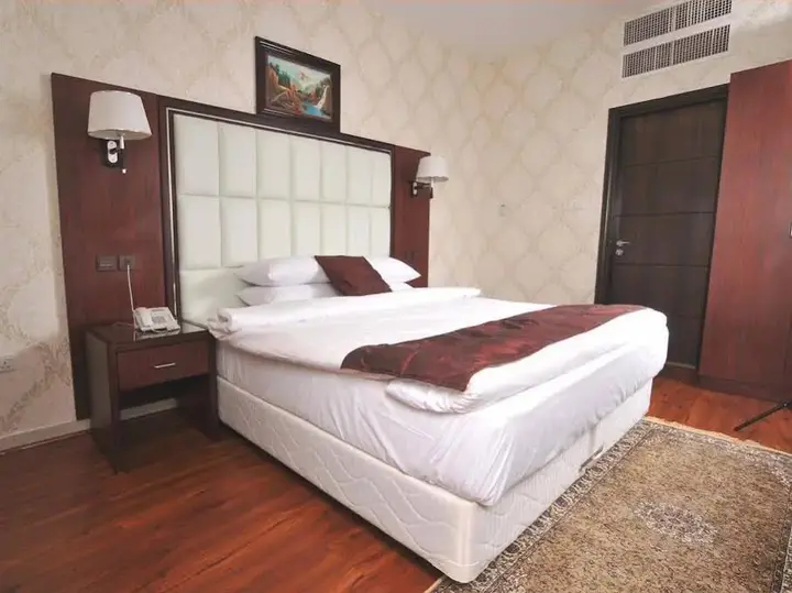 Абу-Даби: Royal Suite Hotel Apartments