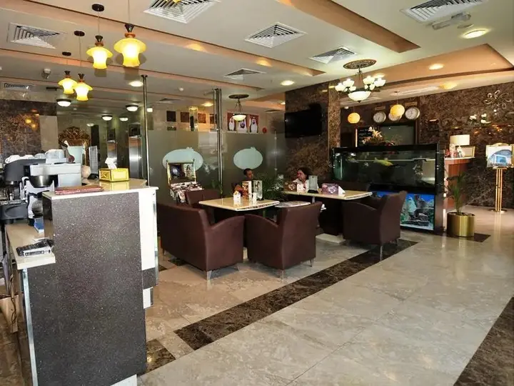 Абу-Даби: Royal Suite Hotel Apartments