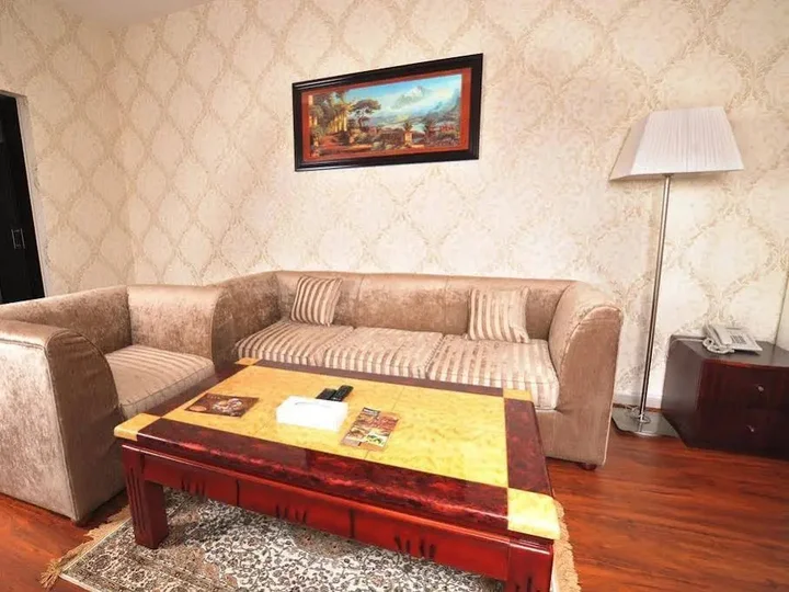 Абу-Даби: Royal Suite Hotel Apartments