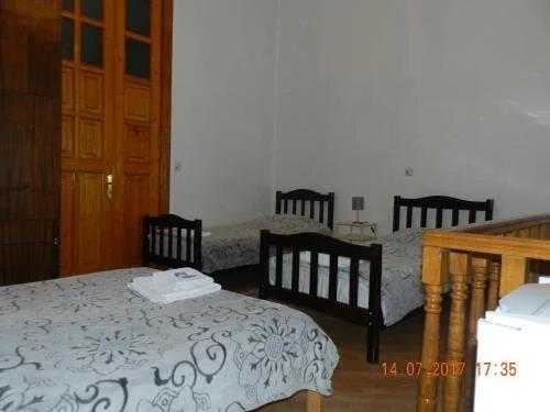 Тбилиси: Room 404 Guest House