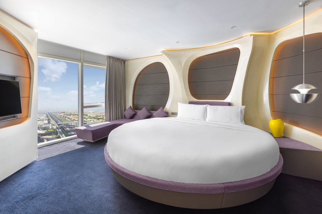 Дубай: Отель V Hotel Dubai Curio Collection by Hilton